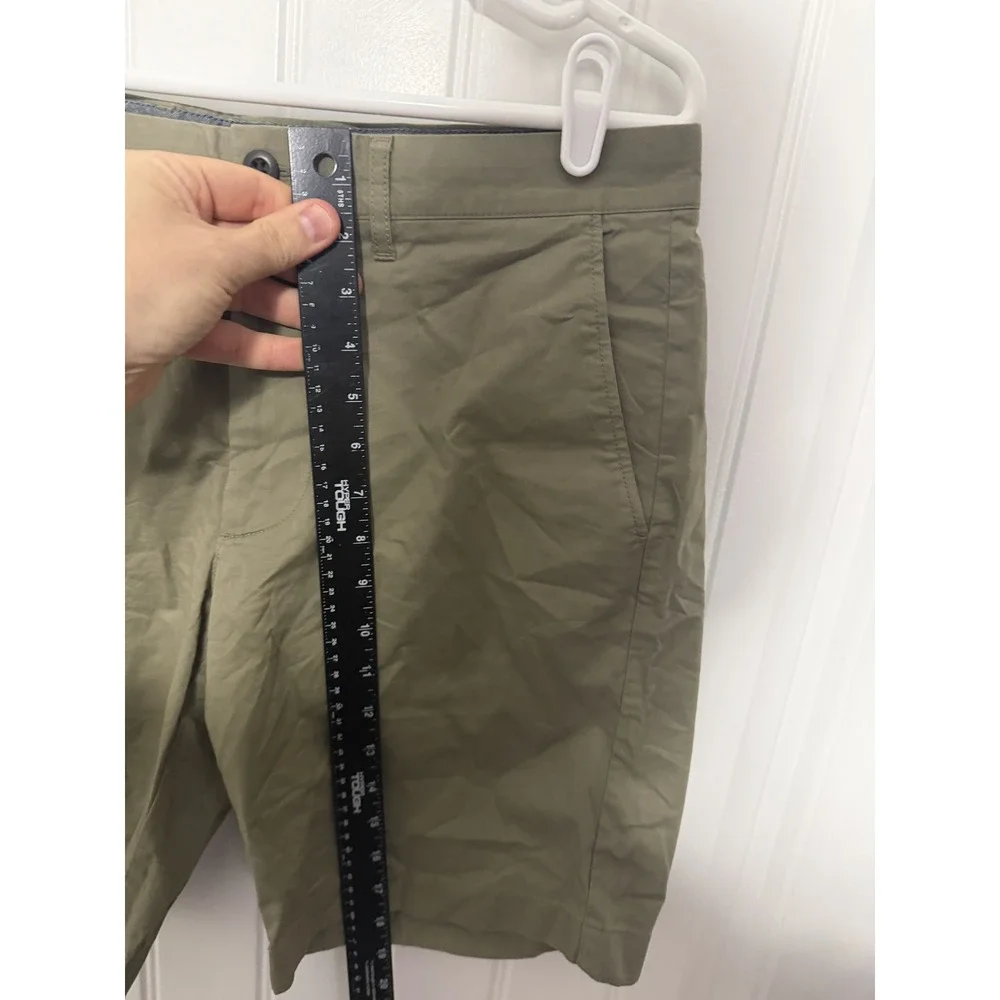 J.Crew Shorts Mens 32 Olive Green Chino 9 Inch Inseam Cotton Stretch EUC